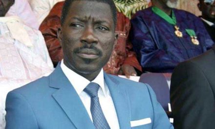 Après Moody's, le Verdict du Peuple : notation Sociale d'un Espoir Trahi