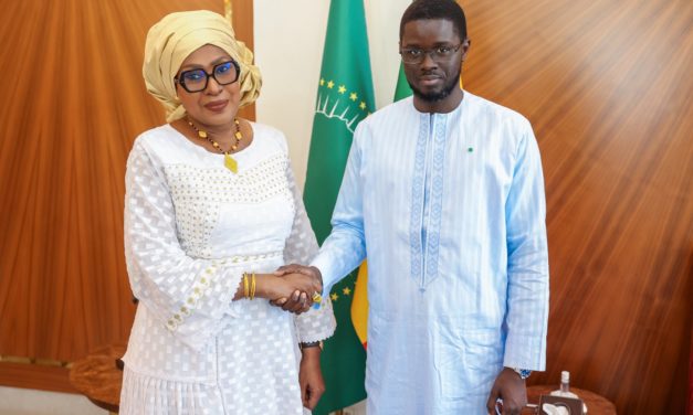 PALAIS - Diomaye Faye reçoit la Présidente du Conseil constitutionnel 