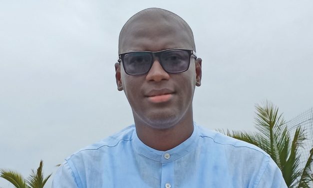 NDONGO SAMBA SYLLA, ÉCONOMISTE :  « Le Sénégal fonce vers un défaut de paiement »