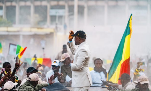 EDITORIAL - L’essentiel et l’accessoire !