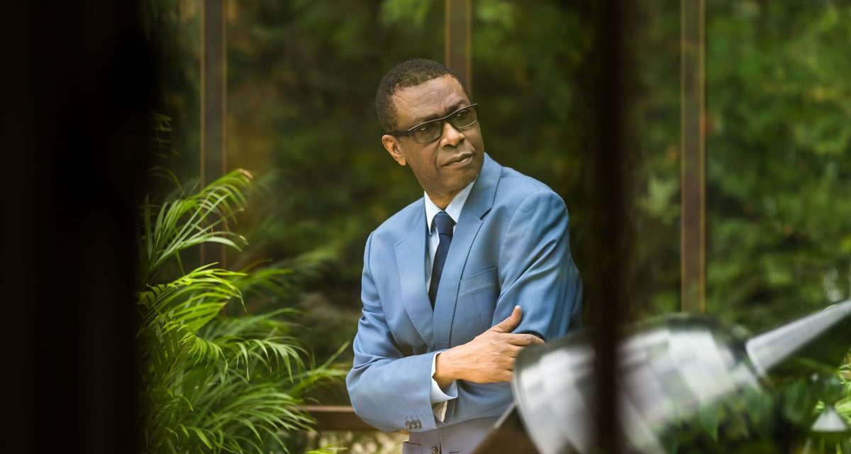 GRAND PRIX SACEM 2025 – Youssou Ndour dédie son trophée à sa sœur Ngoné