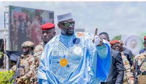 PRÉSIDENTIELLE EN GUINÉE - Doumbouya officialise sa candidature