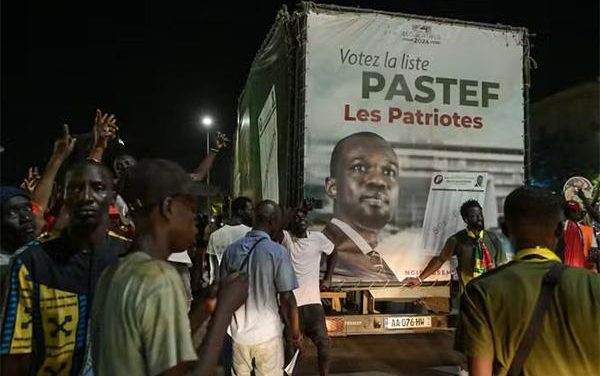 Deux militants de Pastef Tanaff interpellés pour accusations de sabotage