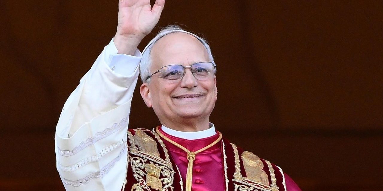 POUR SA PREMIÈRE BÉNÉDICTION “URBI ET ORBI” - Le pape Léon XIV dénonce les conflits dans le monde