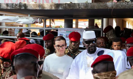 GUINÉE -  Le chef de la junte Mamadi Doumbouya élu président avec 86,72 % des voix