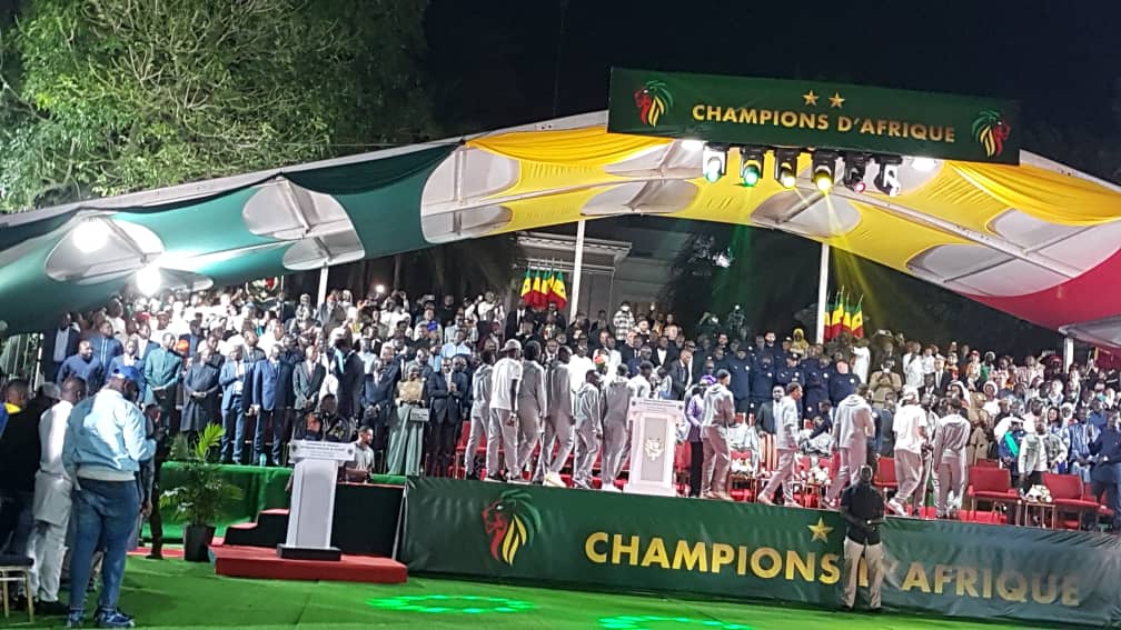 RÉCEPTION DES LIONS AU PALAIS - Quand le sacre continental efface, le temps d’un soir, les clivages politiques