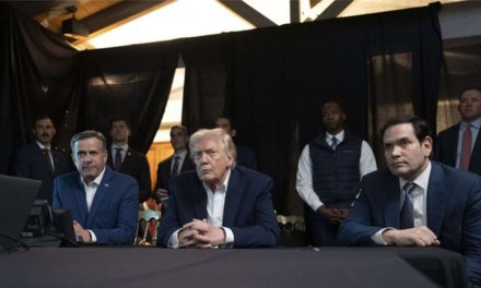 DES ESPIONS, UN EXIL REFUSÉ ET DES DRONES  : Comment les Etats-Unis ont arrêté Maduro