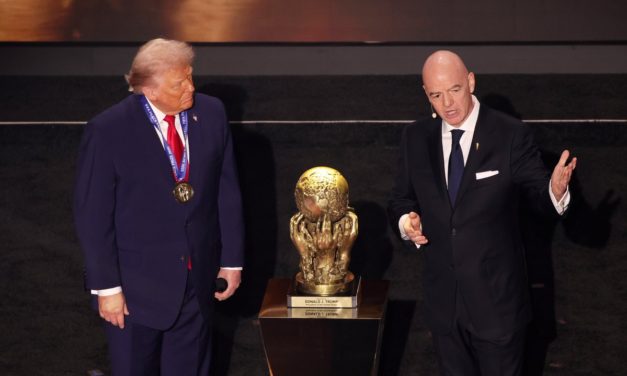 FIFA - Trump récompensé, la honte de Fonseca