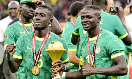 SÉNÉGAL - Le trophée présenté contre le Pérou…