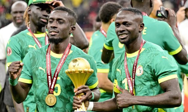 SÉNÉGAL - Le trophée présenté contre le Pérou…