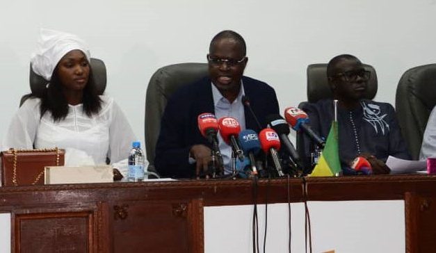 EMPRUNTS « TOXIQUES » : le FDR accuse le gouvernement et exige la transparence