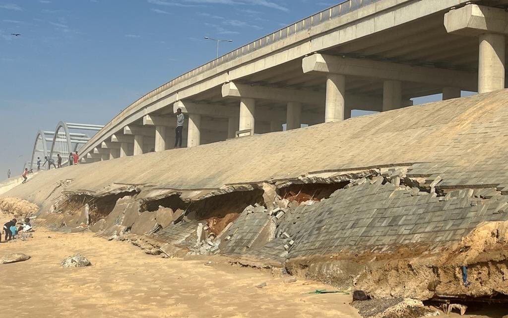 MENACE DE RUINE DU PONT DE CAMBÉRÈNE : Déthié Fall annonce des sanctions contre les entreprises défaillantes