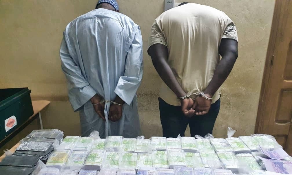 KEUR MASSAR - 2 milliards en faux billets saisis par la BR