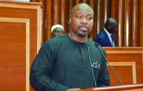 FONDS POLITIQUES ET CAISSES NOIRES - GUY Marius annonce une proposition de loi pour plus de transparence