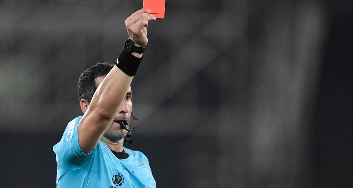 MONDIAL 2026 - Carton rouge pour les joueurs qui se cachent la bouche ou quittent le terrain