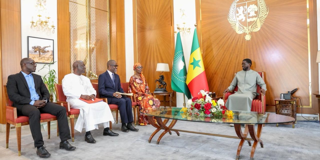 CÉLÉBRATION DU CENTENAIRE DE ABDOULAYE WADE - Diomaye Faye reçoit un émissaire de son prédécesseur
