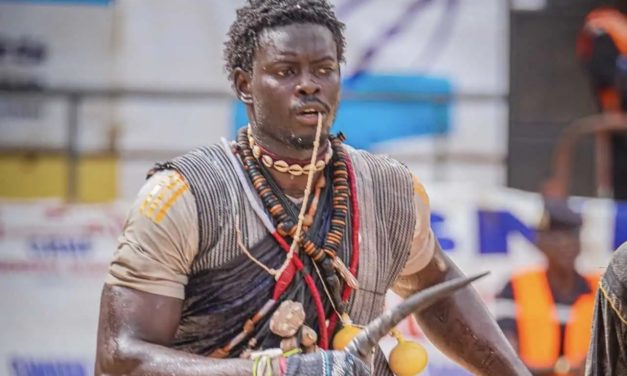 LUTTE AVEC FRAPPE - Diop 2 surclasse Liss Ndiago et s'ouvre le cercle des VIP