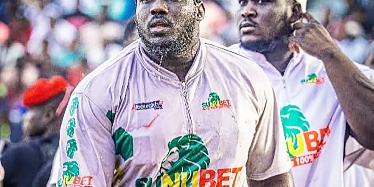 LUTTE : Sa Thiès détrône Modou Lo et devient Roi des arènes