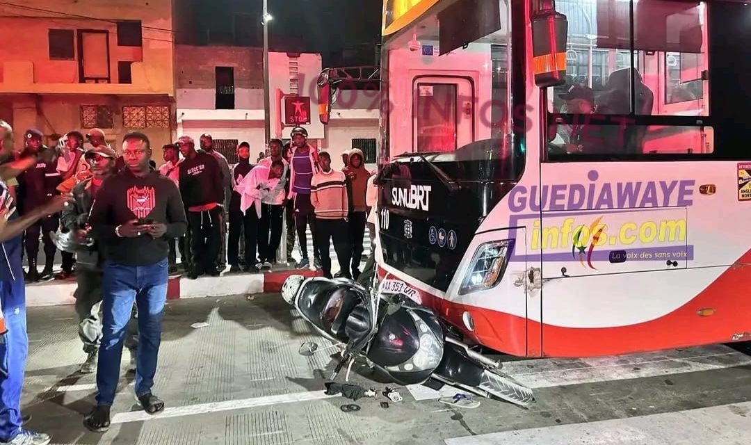 GUÉDIAWAYE - Un motocycliste percuté par un bus du BRT