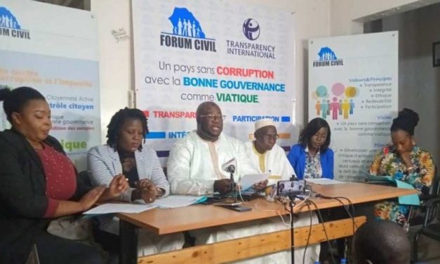 DETTE ET RENEGOCIATION DES CONTRATS - Le Forum civil exige des clarifications