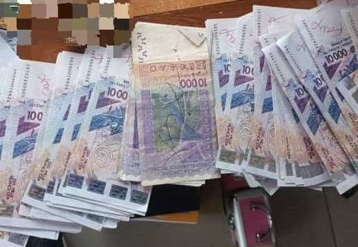 FAUX BILLETS - 2 individus arrêtés en possession d’une contre-valeur de 1,5 millions