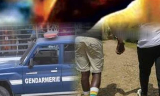 CITÉ POSTE DE KEUR MBAYE FALL - Deux hommes surpris en plein ébats