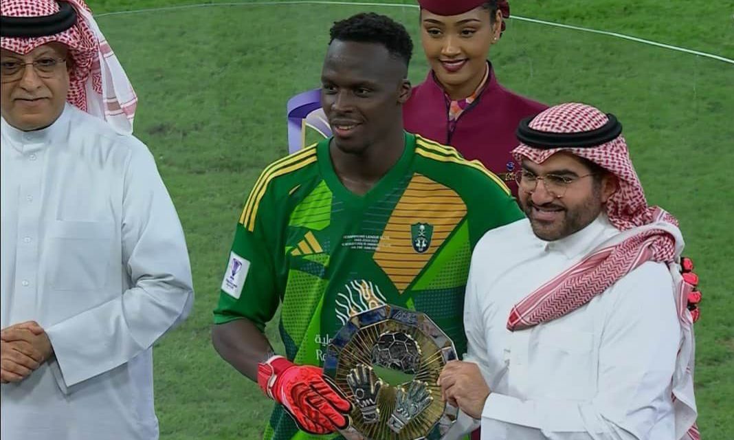 SAUDI PRO LEAGUE - Édouard Mendy sacré Gant d'or