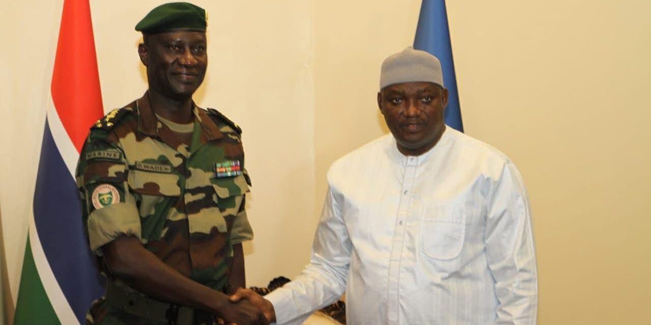 BANJUL : le président Adama Barrow reçoit CEMGA, Oumar Wade