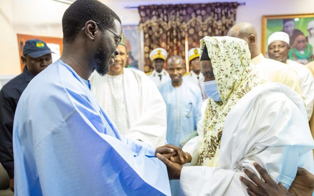 VISITES SPIRITUELLE ET CONDOLEANCES - Le président de la république a Louga