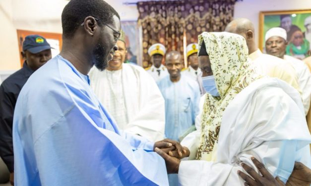 VISITES SPIRITUELLE ET CONDOLEANCES - Le président de la république a Louga