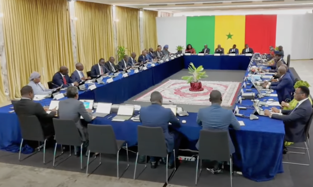 FORMATION GOUVERNEMENT - Entre continuité et incertitudes