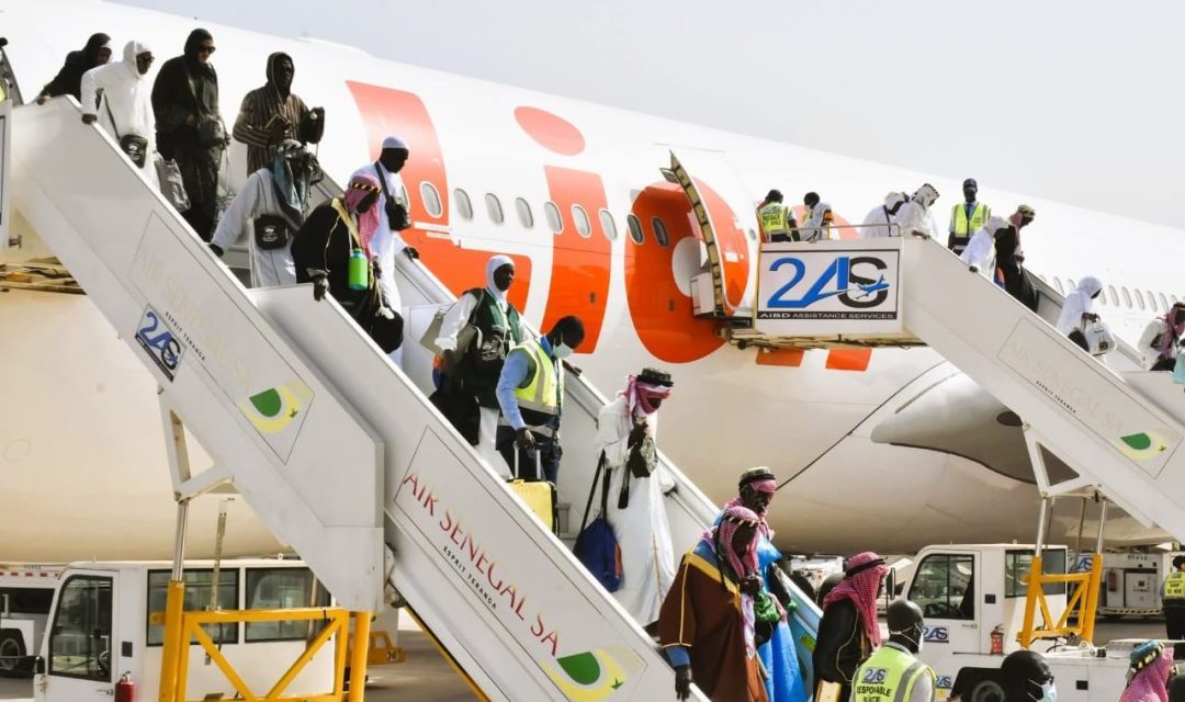HAJJ 2026 - Le premier vol retour d’Air Sénégal atterrit à l’AIBD avec 417 pèlerins